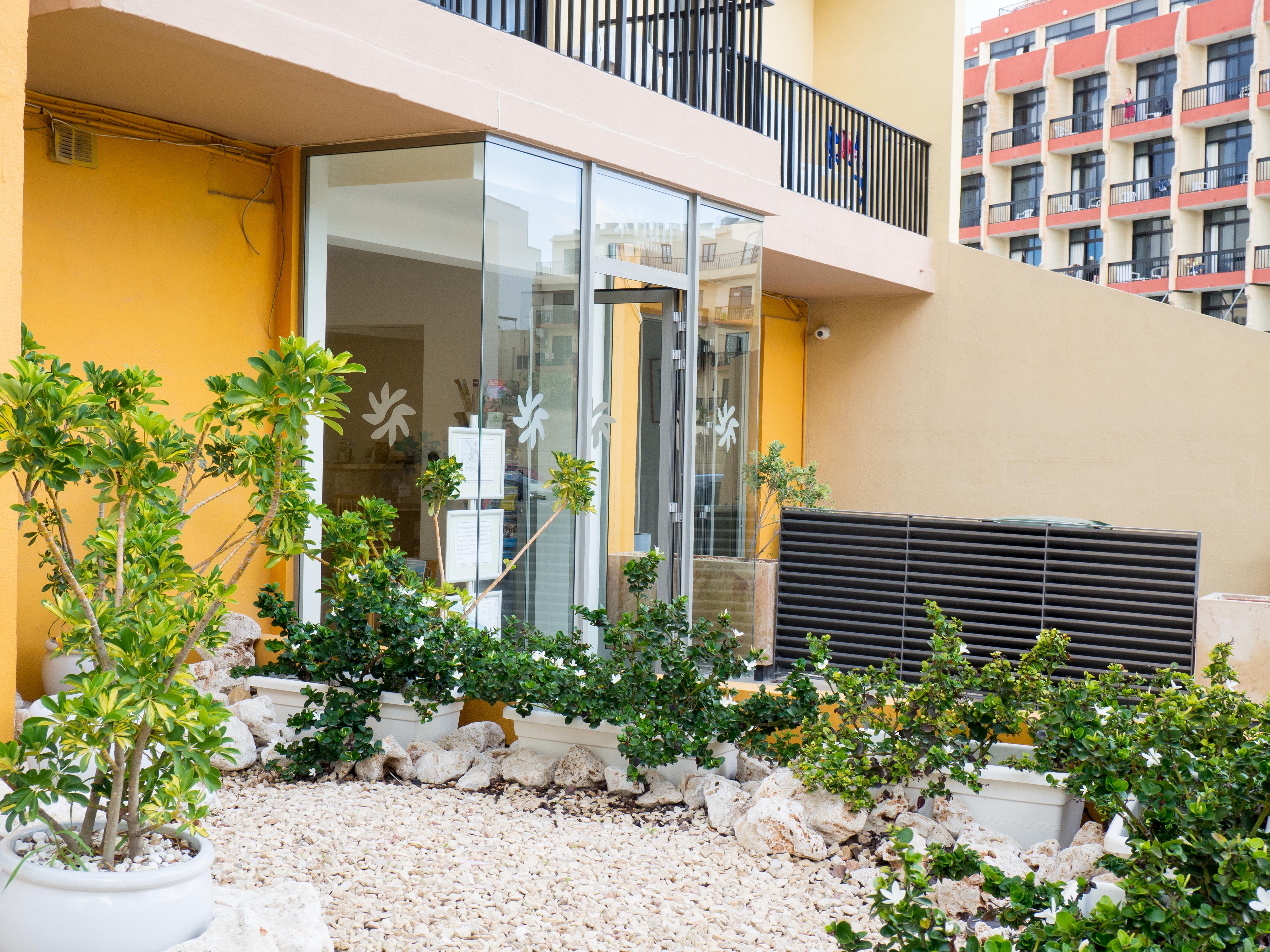 Huli Hotel & Apartments Qawra Dış mekan fotoğraf